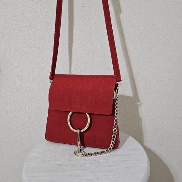 Red velvet with gold chains ♥️  shoulder bag - Picture 1 of 6